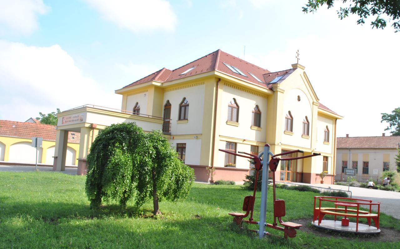 Mamre Szallo Hajduboszormeny Exterior foto